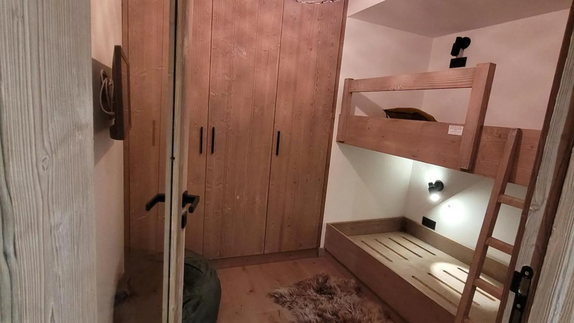 Appartement Centre Village, Moderne, 3*, Acces Pistes, Parking, Wifi - Fr-1-598-95 Les Gets Apartment